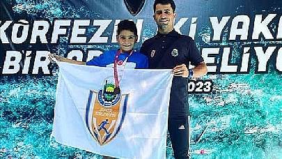 İnegöllü Sporcu Körfez'de Dereceye Kulaç Attı