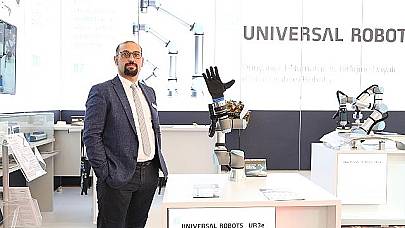 Cobot'lar otomotiv üretimindeki esneklik sağlıyor verimliliği artırıyor