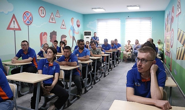 Özel öğrenciler Trafik Eğitim Merkezi'nde hem eğlendi hem öğrendi